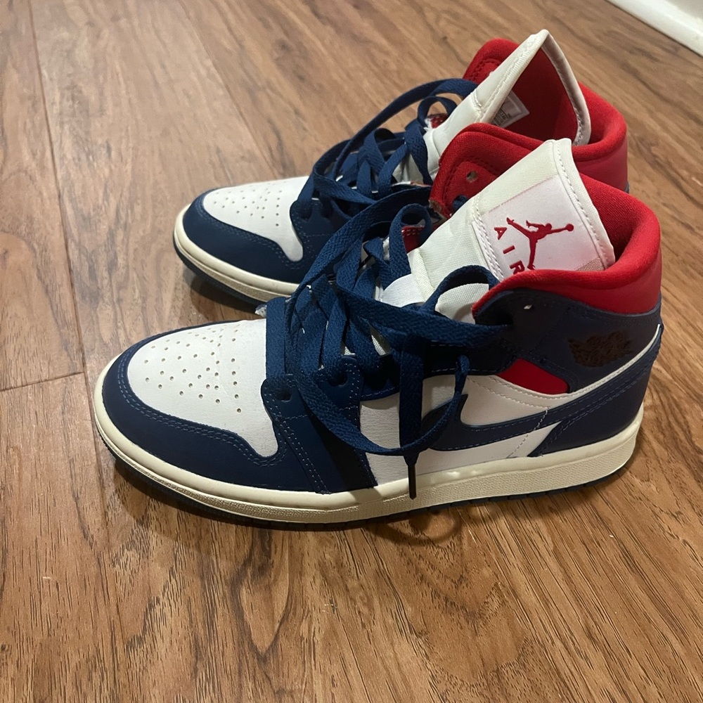 Jordan Men's Blue and Red High-Top Sneakers
